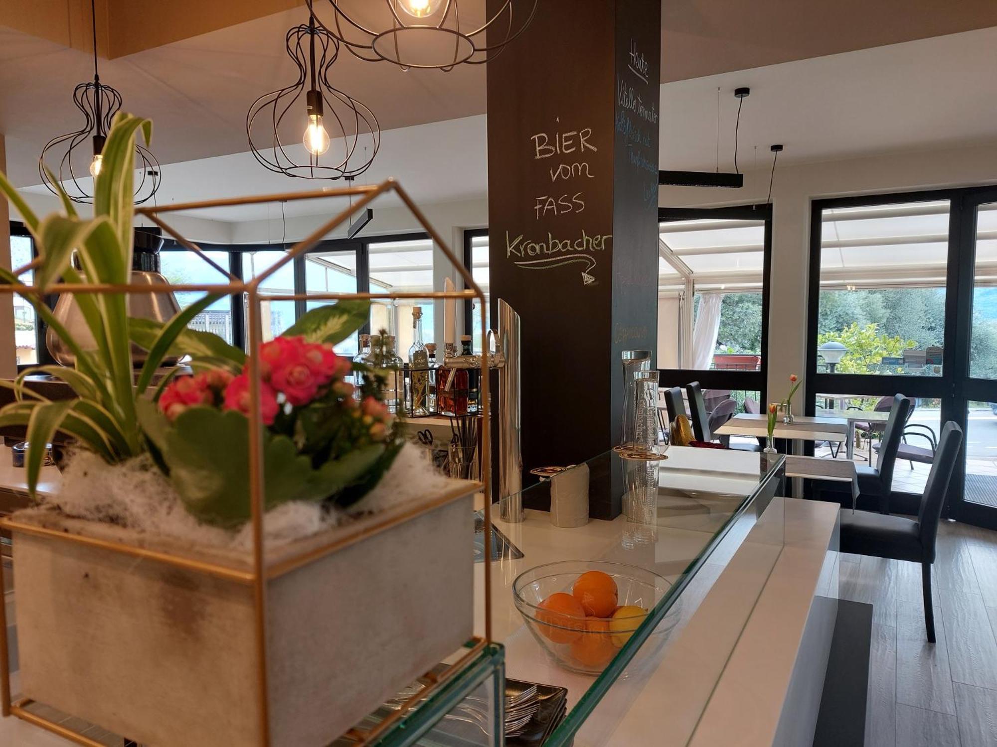Hotel Villa Grazia リモーネ・スル・ガルダ エクステリア 写真